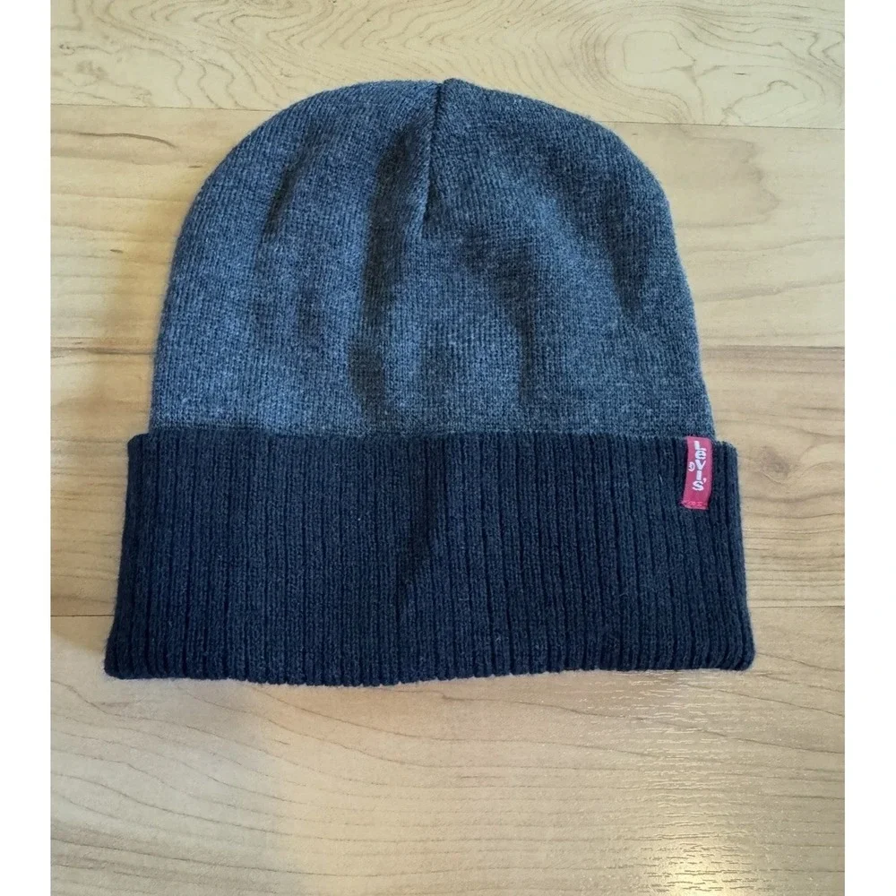 Levi's Two Tone Cuffed Knit Beanie Black Charcoal Gray Logo Unisex